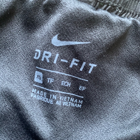Nike shorts - Picture 3 of 4